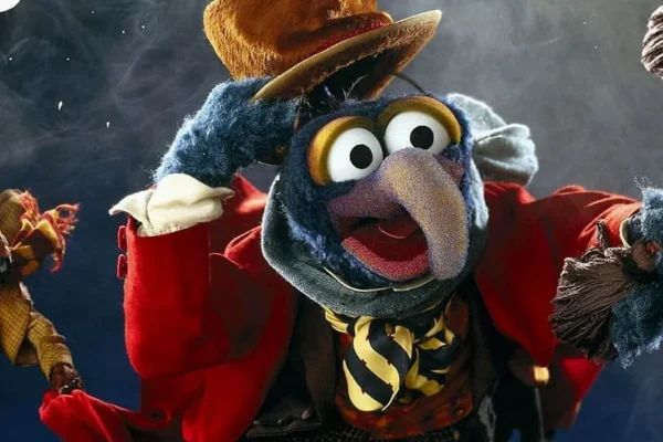 Muppet with Long Hooked Beak